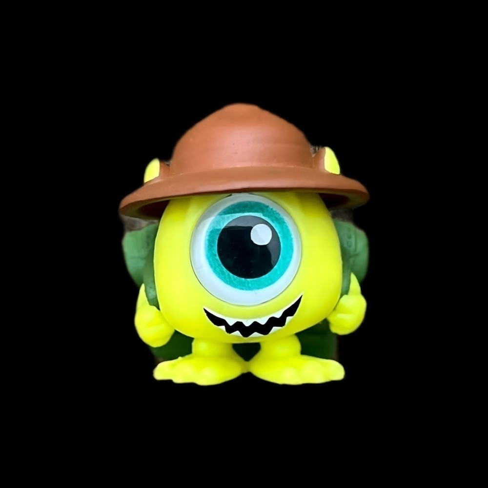 Disney Doorables: Let’s Go Series Monster’s Inc –Camping Getaway– Mike Wazowski